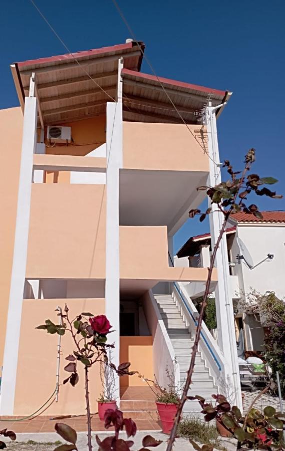Agapi Studio Acharavi A 50M De La Mer, 400M Du Centre Ville ภายนอก รูปภาพ